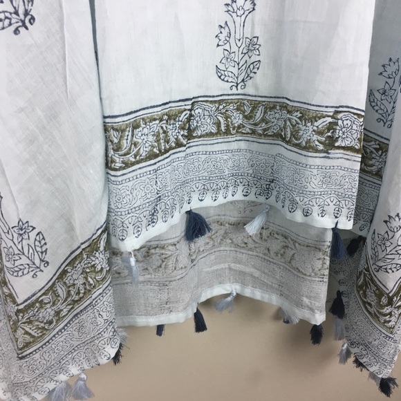 Lovestitch | Oversized Soft Blue Print Poncho - H4 - Picture 4 of 7